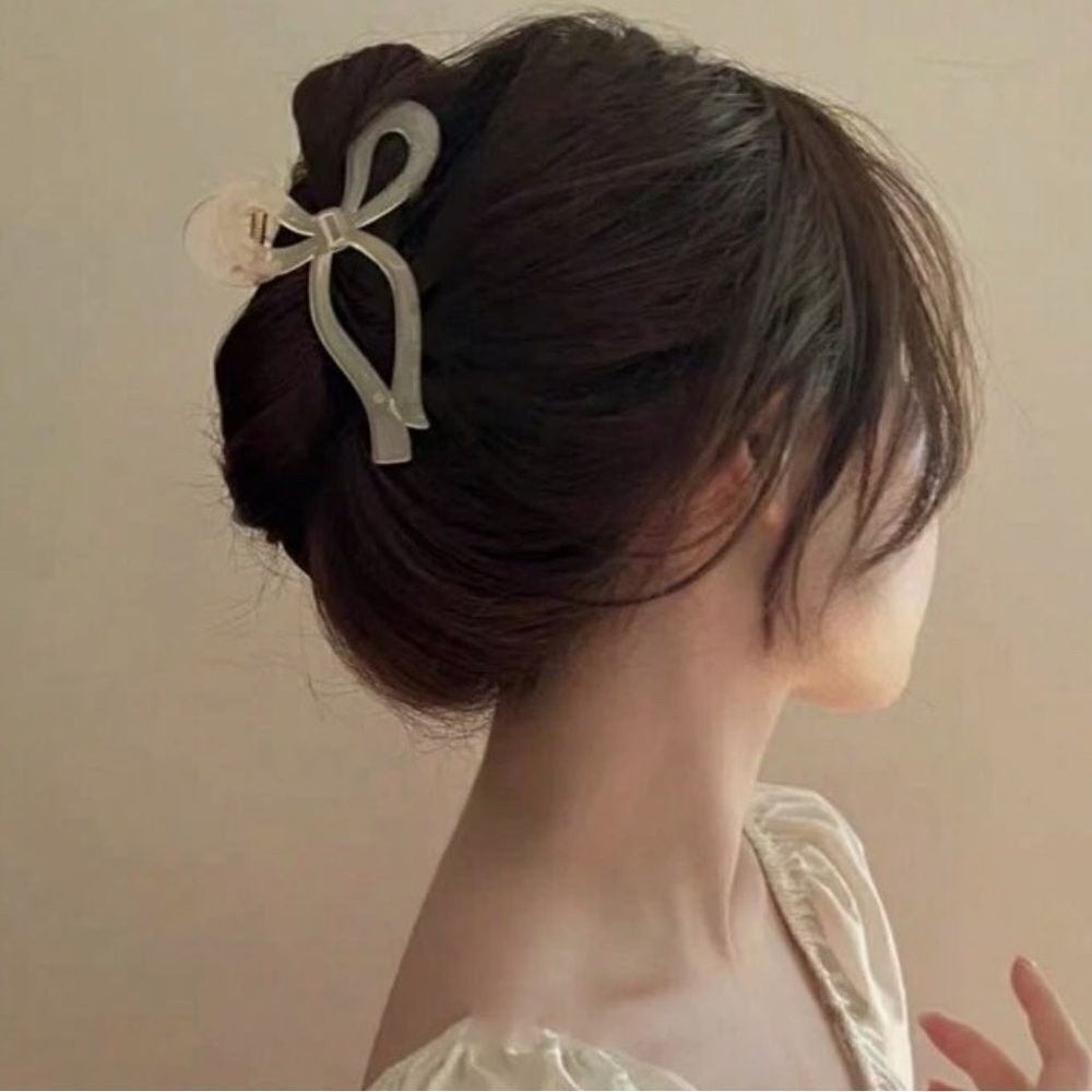 Free People Ivory Bow Hair Claw Clip